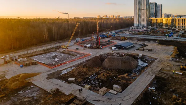Видовой комплекс «Сезоны»: приступили к устройству свайного поля